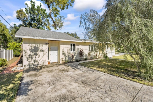 3600 46th St N, Saint Petersburg, FL 33713 - single story home with fence and a front yard