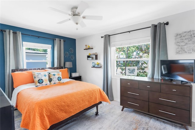 bedroom with ceiling fan