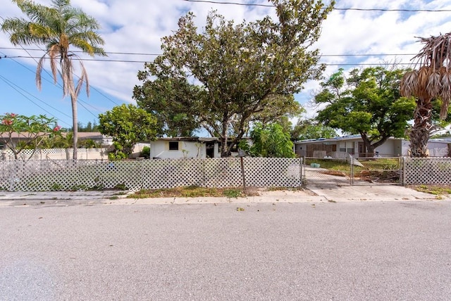 4111 W Marietta St, Tampa, FL 33616 - photo 1
