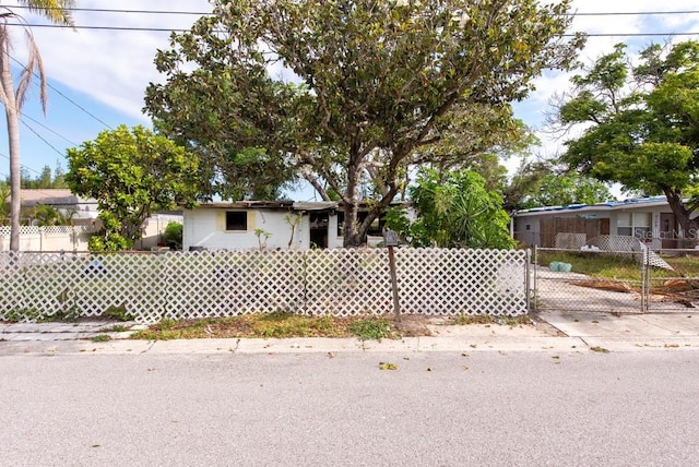 4111 W Marietta St, Tampa, FL 33616 - photo 2