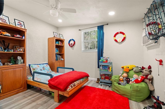 2903 W Paxton Ave, Tampa, FL 33611 - bedroom featuring wood finished floors, recessed lighting, a ceiling fan, and baseboards
