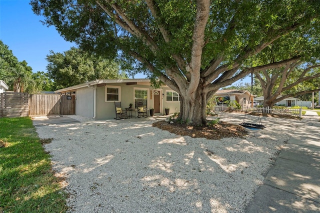 2903 W Paxton Ave, Tampa, FL 33611 - back of property with stucco siding