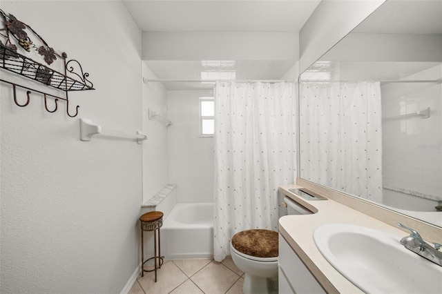 6917 Spumoni St, Sebring, FL 33872 - bathroom featuring toilet, vanity, shower / bathtub combination with curtain, tile patterned floors, and baseboards