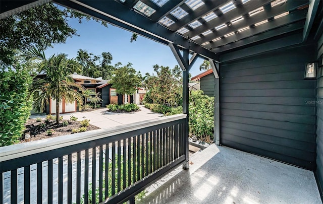 2536 Burlington Ave N, Saint Petersburg, FL 33713 - balcony featuring a pergola