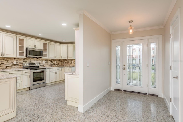 8721 Bay Crest Ln, Tampa, FL 33615 - photo 5