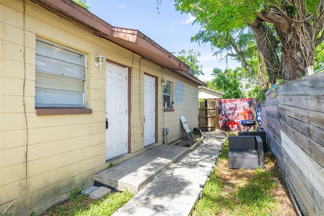 9220 N 13th St Unit A & B, Tampa, FL 33612 - photo 2