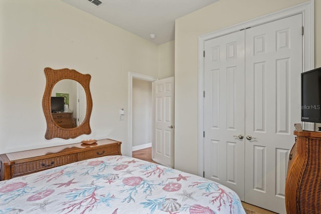bedroom featuring a closet
