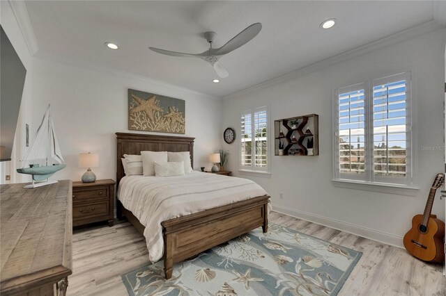 bedroom featuring crown molding, light wood-type flooring, ceiling fan, baseboards, and recessed lighting
