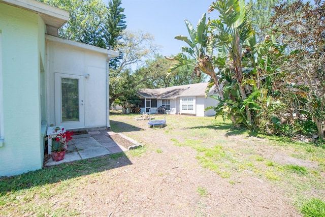 10321 Ravines Dr, New Port Richey, FL 34654 - view of green lawn