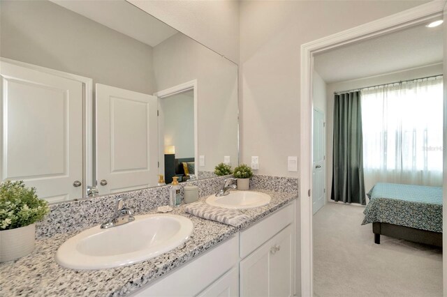 3504 Golden Wheat Ln, Plant City, FL 33565 - full bathroom featuring ensuite bath and double vanity