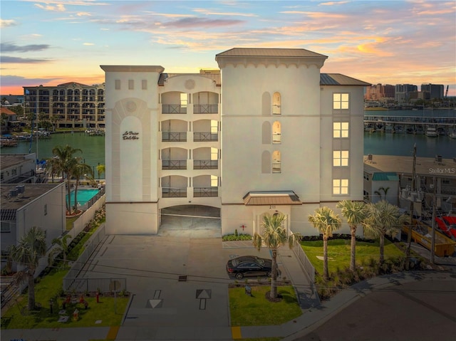 211 Dolphin Pt Unit 403, Clearwater Beach, FL 33767 - photo 3