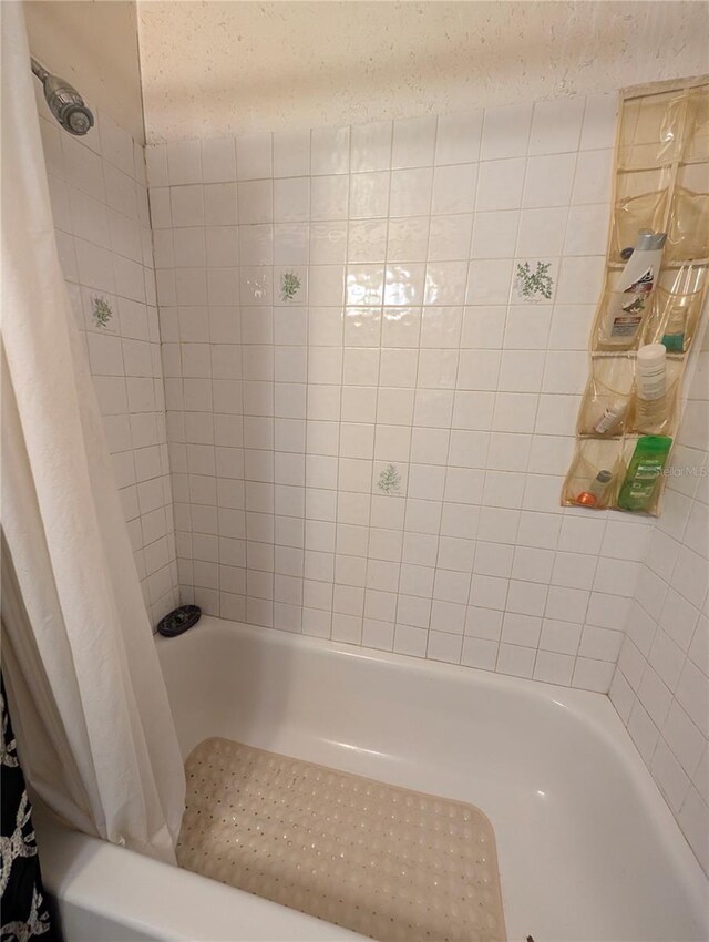 730 Citrus St, Orlando, FL 32805 - bathroom featuring a textured ceiling
