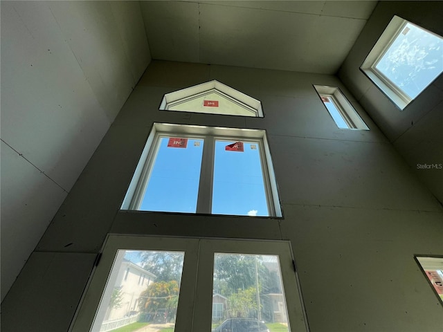 812 W Braddock St, Tampa, FL 33603 - detailed view of a skylight