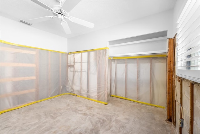 unfurnished bedroom featuring carpet floors, a ceiling fan, visible vents, and a closet