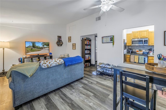 1626 Pine St, Largo, FL 33774 - photo 27