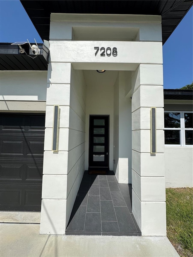 7208 N Glen Ave, Tampa, FL 33614 - view of exterior entry