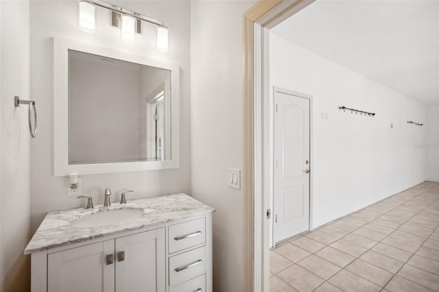 6202 Pasadena Point Blvd, Gulfport, FL 33707 - bathroom featuring vanity