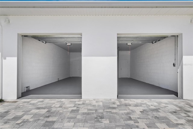 13117 4th St E, Madeira Beach, FL 33708 - view of garage