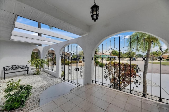 927 Golf Island Dr, Apollo Beach, FL 33572 - view of gate