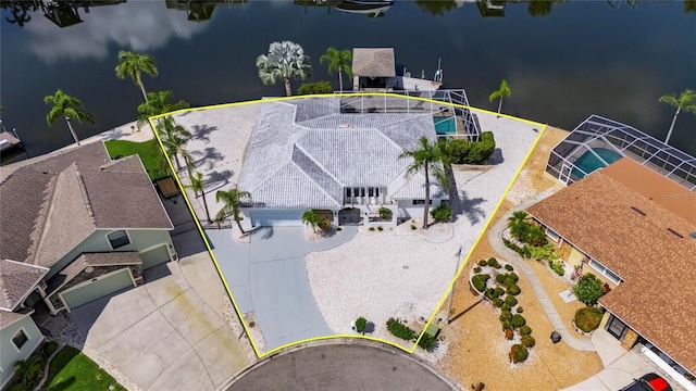 927 Golf Island Dr, Apollo Beach, FL 33572 - view from above of property with a nearby body of water and property parcel outlined