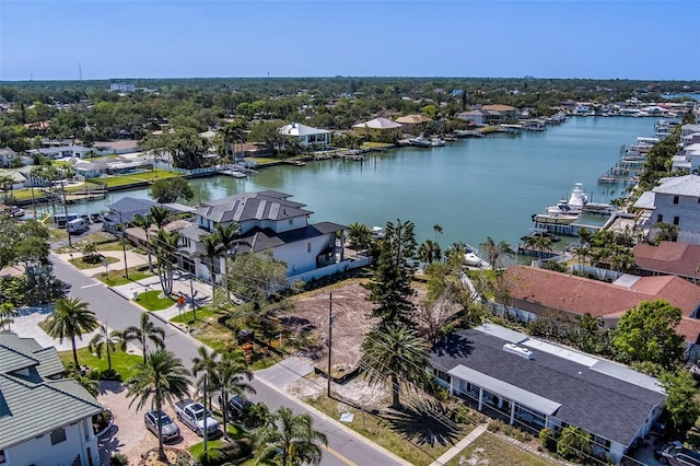 909 Oakwood Dr, Largo, FL 33770
