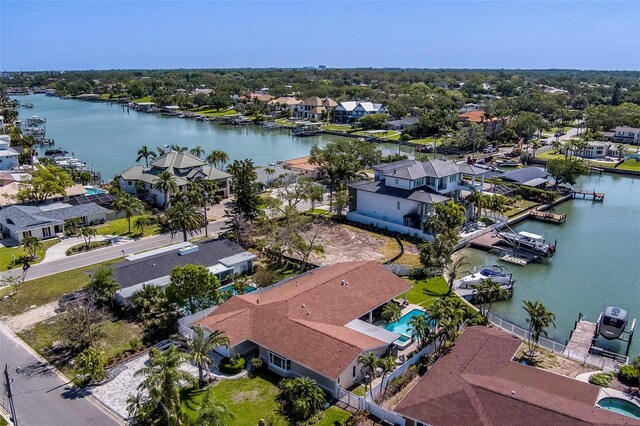 909 Oakwood Dr, Largo, FL 33770