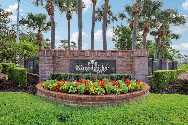 view of community / neighborhood sign