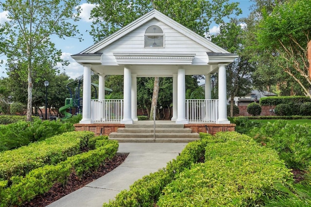 view of front of property featuring covered porch
