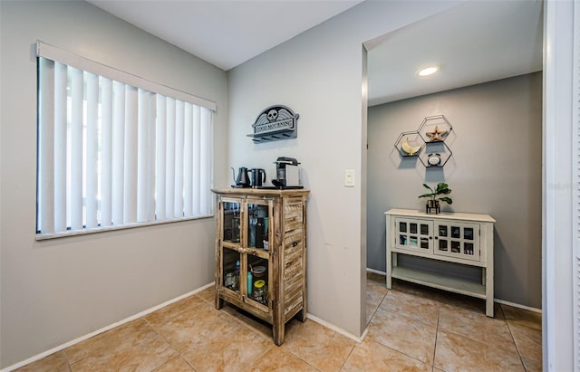 124 Nina Way Unit 24, Oldsmar, FL 34677 - detailed view of baseboards and recessed lighting