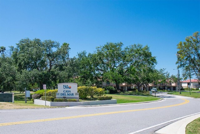 6279 Sun Blvd Unit 103, Saint Petersburg, FL 33715 - view of road with street lighting