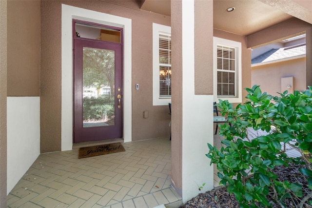 10617 Lucaya Dr, Tampa, FL 33647 - entrance to property with stucco siding
