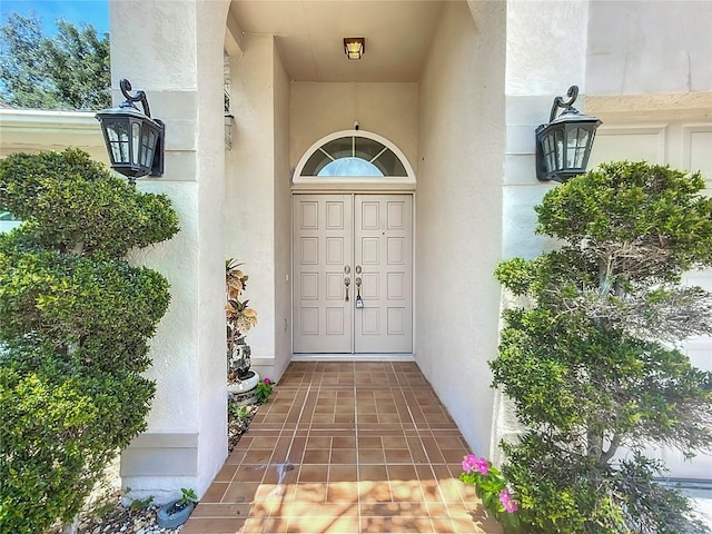 11216 Longbrooke Dr, Riverview, FL 33579 - entrance to property featuring stucco siding