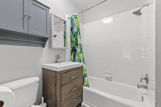 2450 3rd Ave N, Saint Petersburg, FL 33713 - bathroom featuring shower / bathtub combination with curtain and vanity