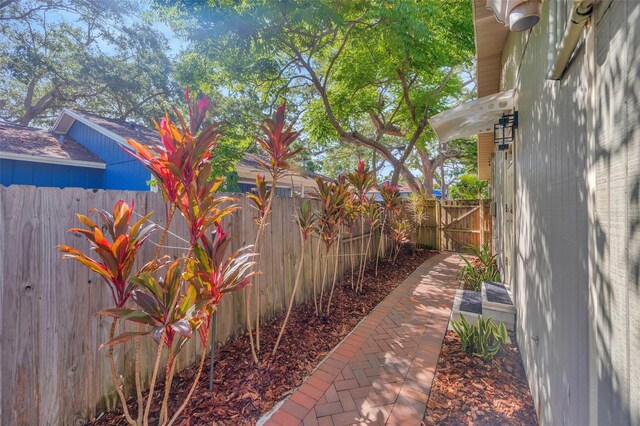 1155 Withlacoochee St, Safety Harbor, FL 34695 - exterior space featuring fence