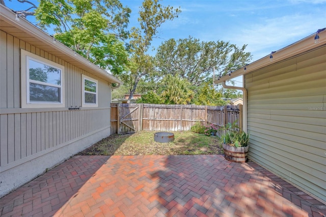 1155 Withlacoochee St, Safety Harbor, FL 34695 - view of patio / terrace with a gate and fence