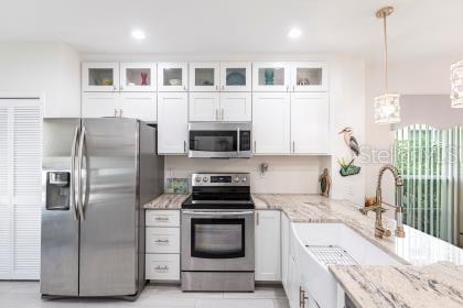 11531 Shipwatch Dr Unit 1030, Largo, FL 33774 - photo 5