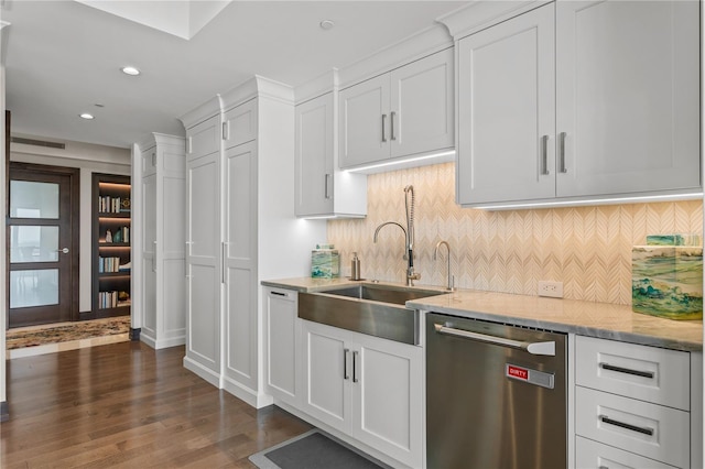 3301 Bayshore Blvd Unit 2401E, Tampa, FL 33629 - kitchen with dark wood finished floors, dishwasher, a sink, recessed lighting, and white cabinetry