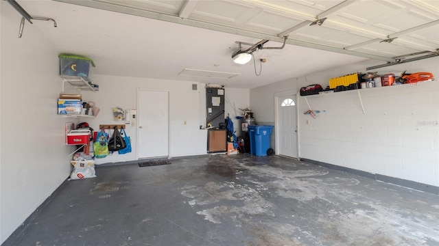 garage with heating unit
