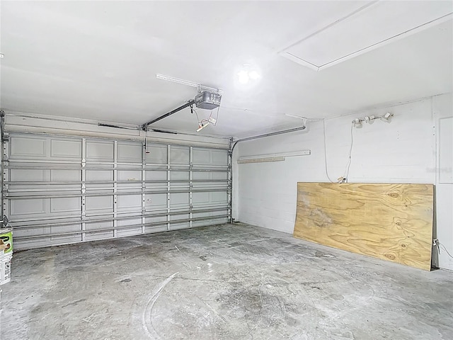 1530 High Knoll Dr, Brandon, FL 33511 - garage featuring a garage door opener