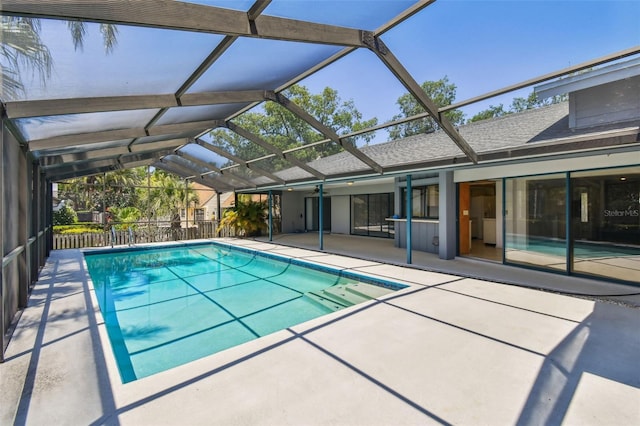 4226 Saltwater Blvd, Tampa, FL 33615 - view of swimming pool featuring a patio, a lanai, and a fenced in pool