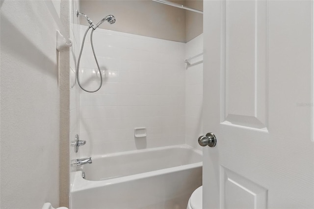 11716 Summer Springs Dr, Riverview, FL 33579 - full bath with toilet and shower / bathtub combination