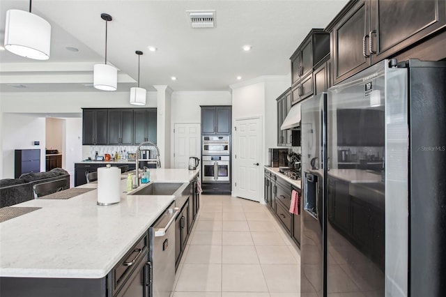 3952 Bonfire Dr, Odessa, FL 33556 - kitchen featuring a sink, stainless steel appliances, crown molding, visible vents, and light tile patterned flooring
