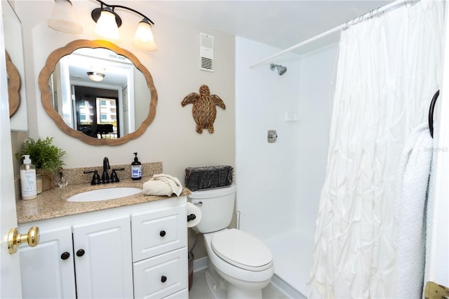 1581 Gulf Blvd Unit 301N, Clearwater Beach, FL 33767 - bathroom featuring curtained shower, visible vents, toilet, and vanity