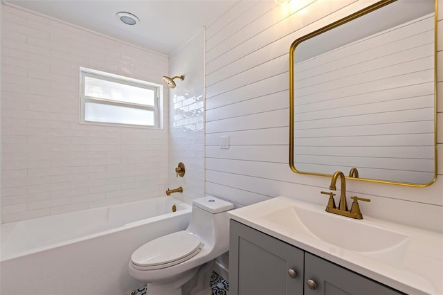 full bathroom with washtub / shower combination, toilet, and vanity
