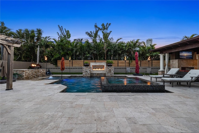 6129 Leeland St S, Saint Petersburg, FL 33715 - view of swimming pool with a patio area, a fenced backyard, a fenced in pool, and an in ground hot tub