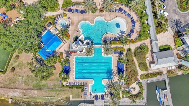 729 Manns Harbor Dr, Apollo Beach, FL 33572 - bird's eye view of a pool