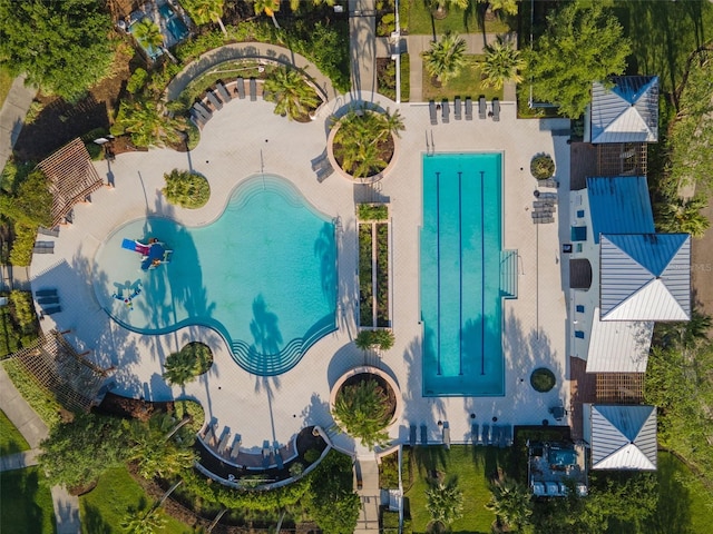 bird's eye view of a pool area