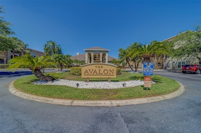 view of community / neighborhood sign