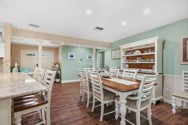 1004 Hollyberry Ct, Brandon, FL 33511 - dining room with dark wood-style floors, baseboards, and recessed lighting