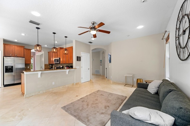 11102 Avery Oaks Dr, Tampa, FL 33625 - photo 9